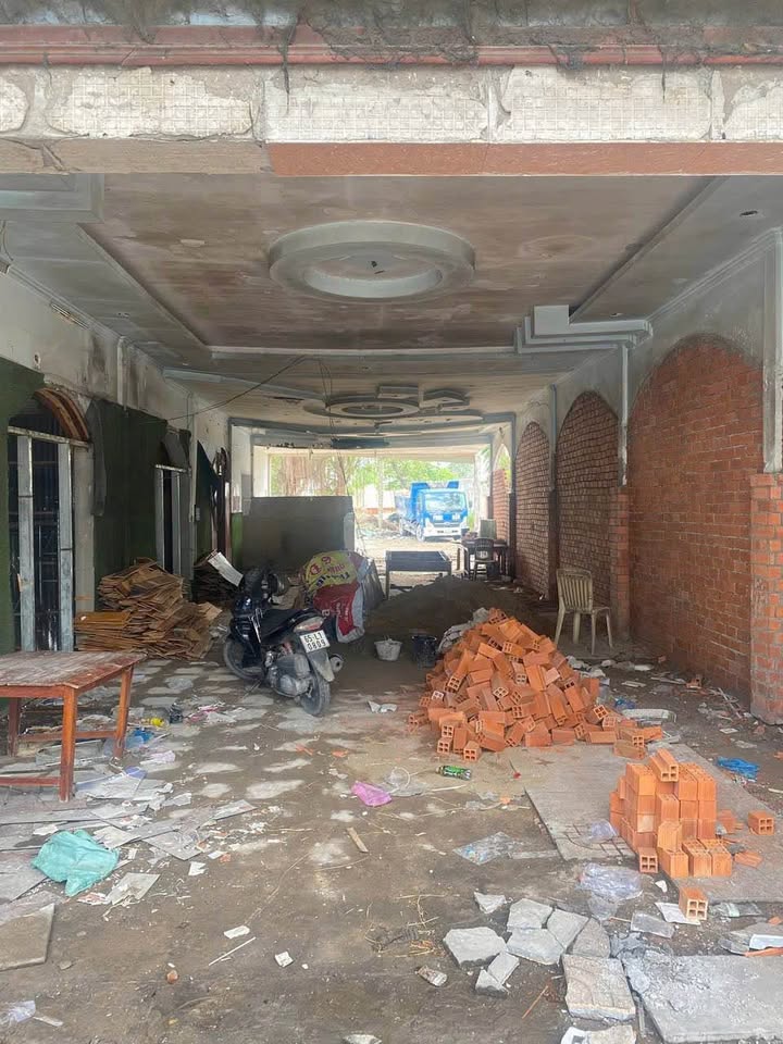 Mặt bằng vàng 30 triệu/tháng, kinh doanh bùng nổ gần Đại Học Y Dược Cần Thơ