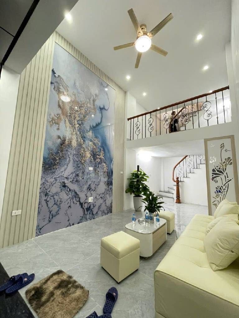 Ngôi nhà tại phố Hoàng Văn Thái, Hà Nội với diện tích 28m2, thiết kế 5 tầng