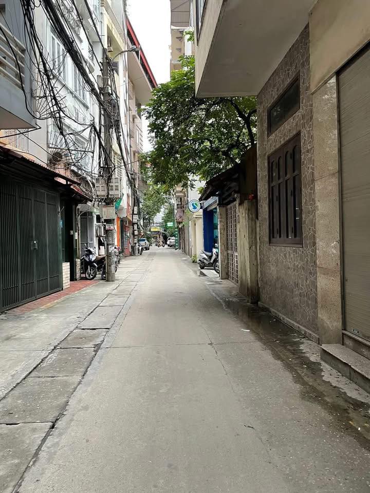 Nhà căn góc 5 tầng Hoàng Hoa Thám, 2 thoáng, kinh doanh tốt, giá hời