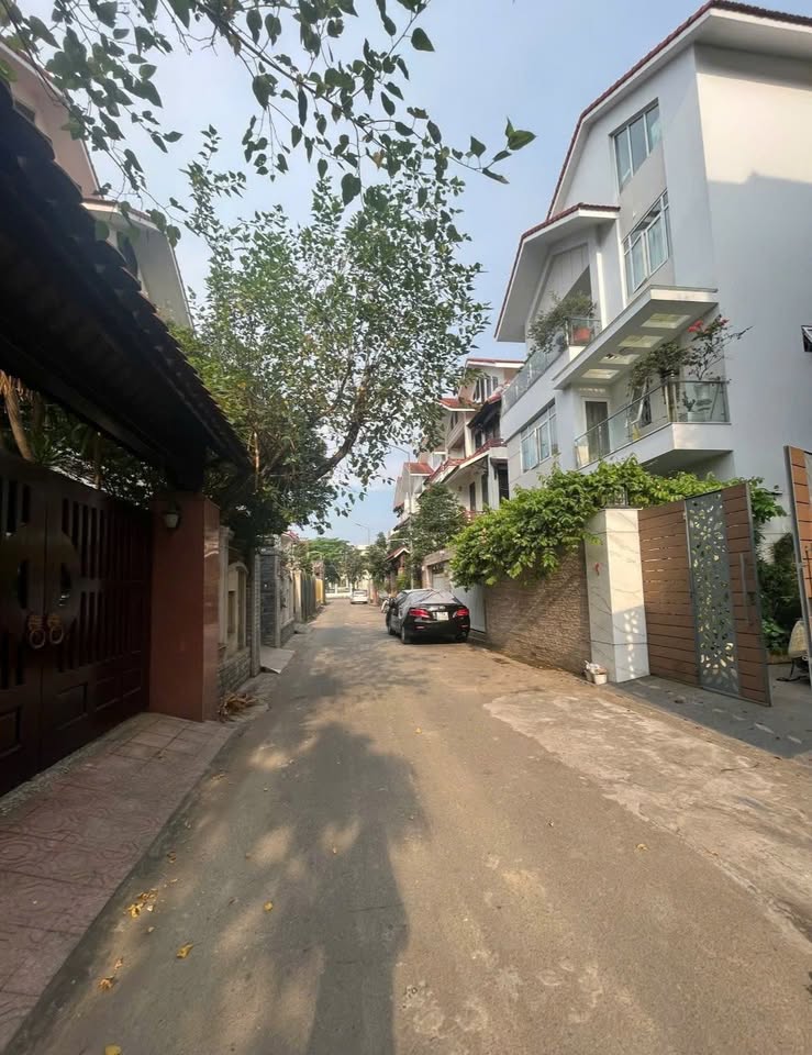 Biệt thự 2 mặt tiền siêu to khổng lồ ngay trung tâm Huế, giá 15,5 tỷ