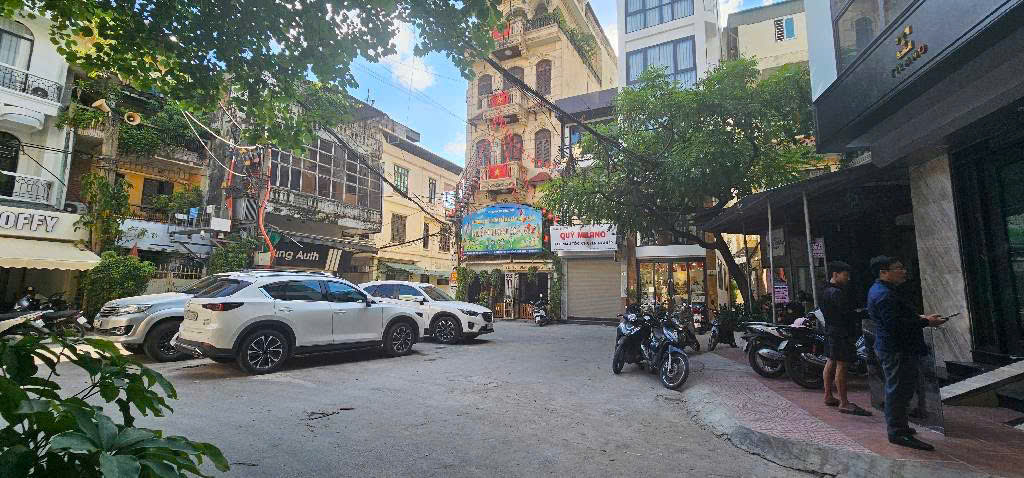 Nhà lô góc kinh doanh 50m2, 7 tầng, vừa ở vừa cho thuê, quận Đống Đa