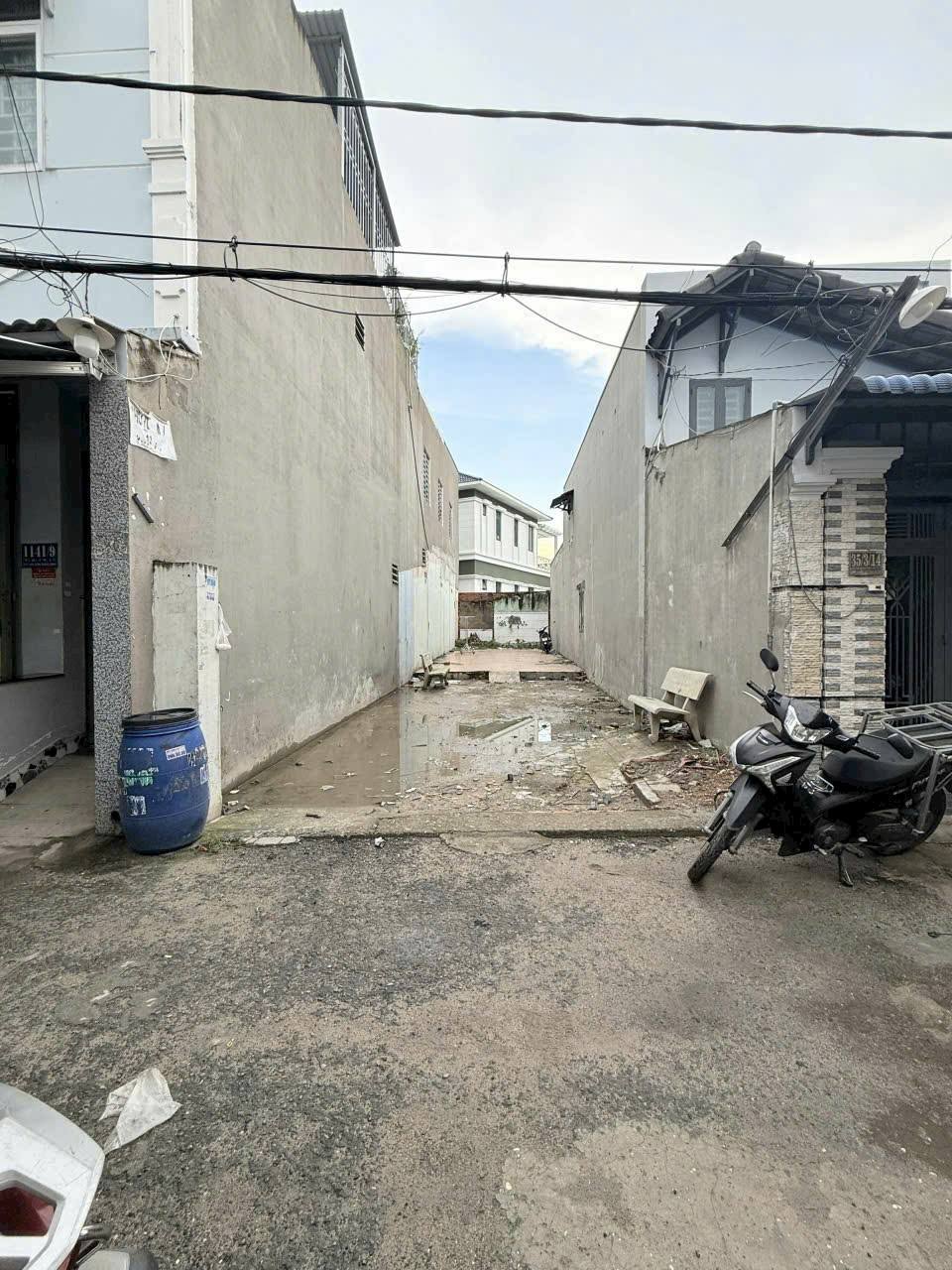 hu dân cư hiện hữu, dân trí cao, đất cao ráo, không ngập úng