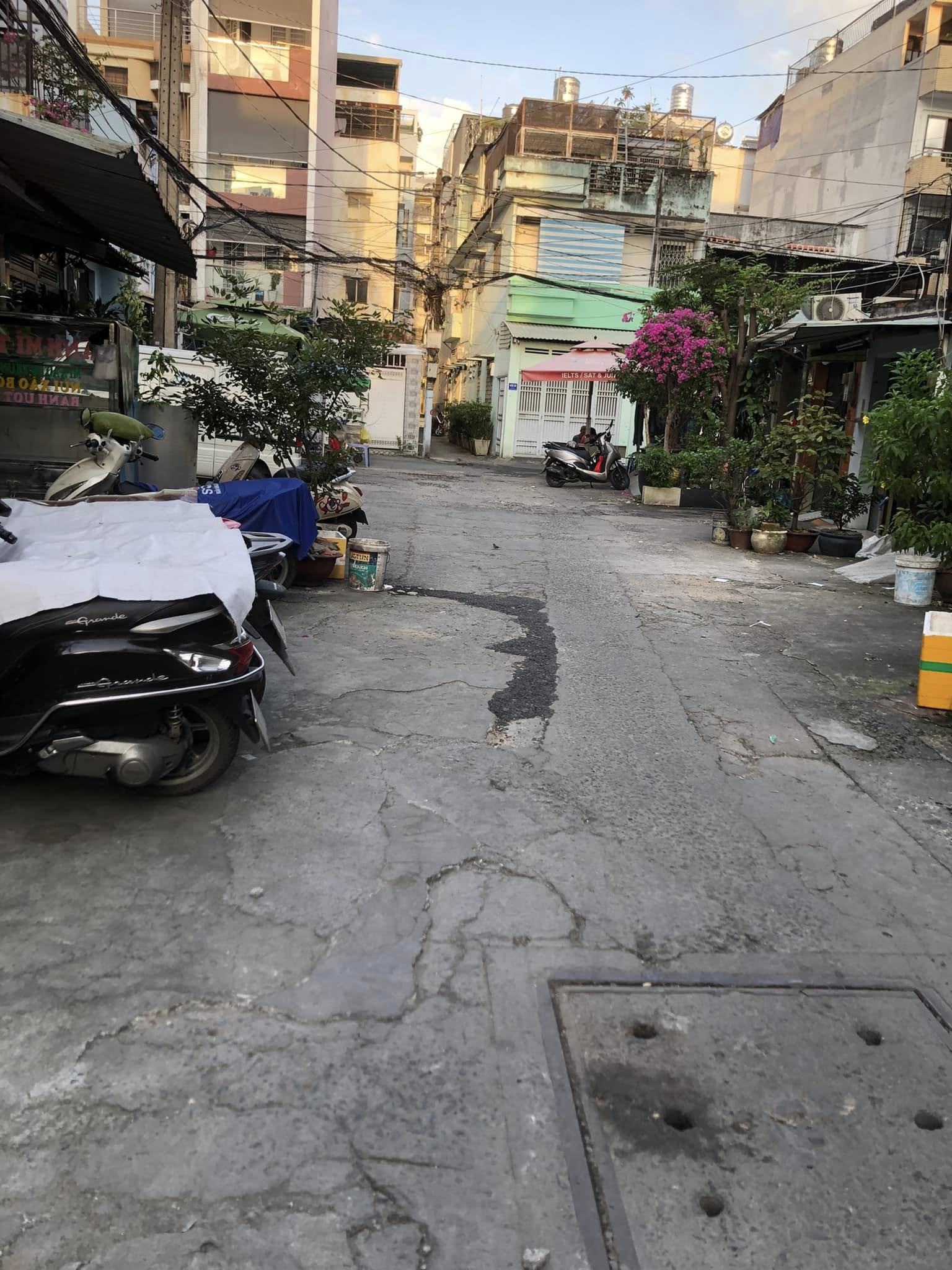 Nhà 5 tầng đẹp như mơ, chủ cần bán gấp, giá hời chỉ 10,5 tỷ