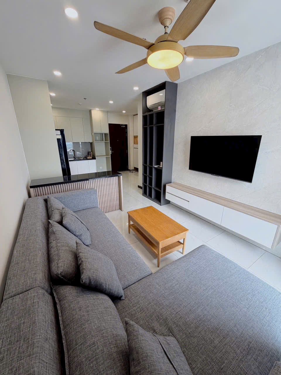 Căn hộ Skyview 2 phòng ngủ, view triệu đô, nội thất xịn, giá 'hời' như mơ