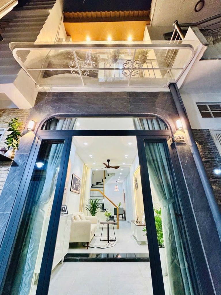 Huỳnh Văn Bánh - Nguyễn Văn Trỗi nhà 2 tầng đúc, 62m2, sổ A4, chỉ 5.14 tỷ