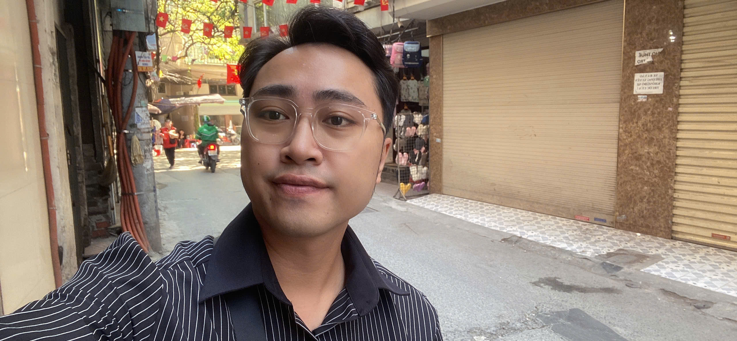 Bán nhà 6 tầng 16 phòng khép kín, mặt ngõ ô tô tránh, gần Văn Miếu, doanh thu gần 1 tỷ/năm, giá 3x tỷ