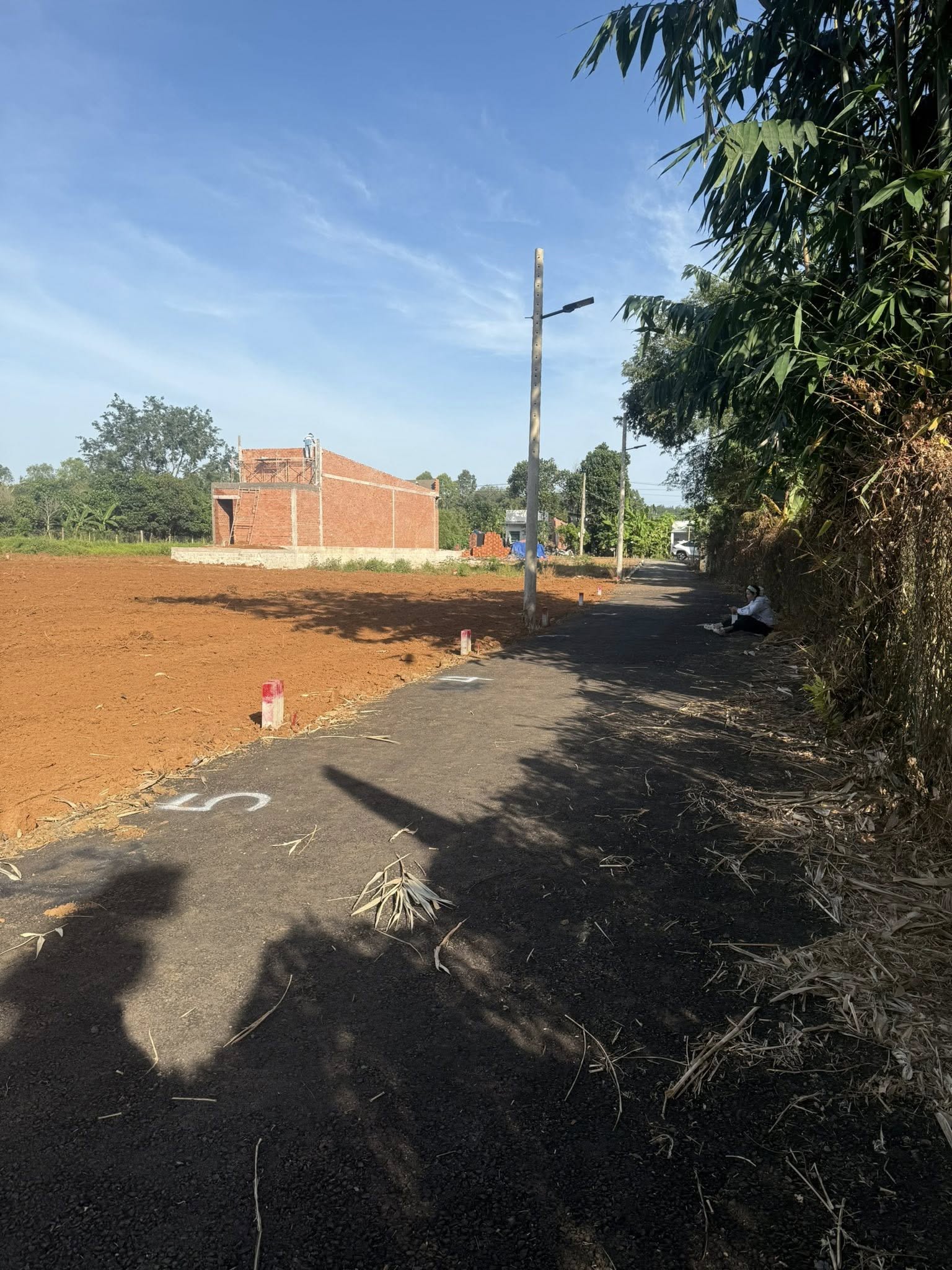 Siêu phẩm đất nền Long Tân, chỉ cách Tỉnh lộ 52 khoảng 100m, tọa lạc ngay khu dân cư sầm uất, đông đúc