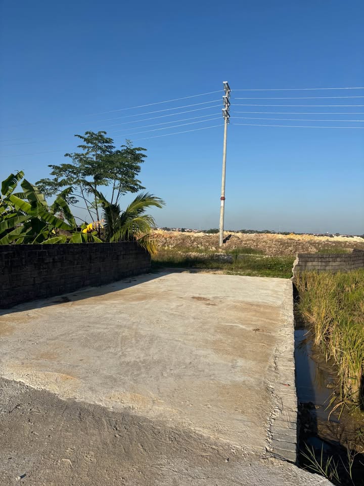 Mặt tiền 5m, diện tích gần 130m2, đối diện cụm công nghiệp đầu tư sinh lời ngay