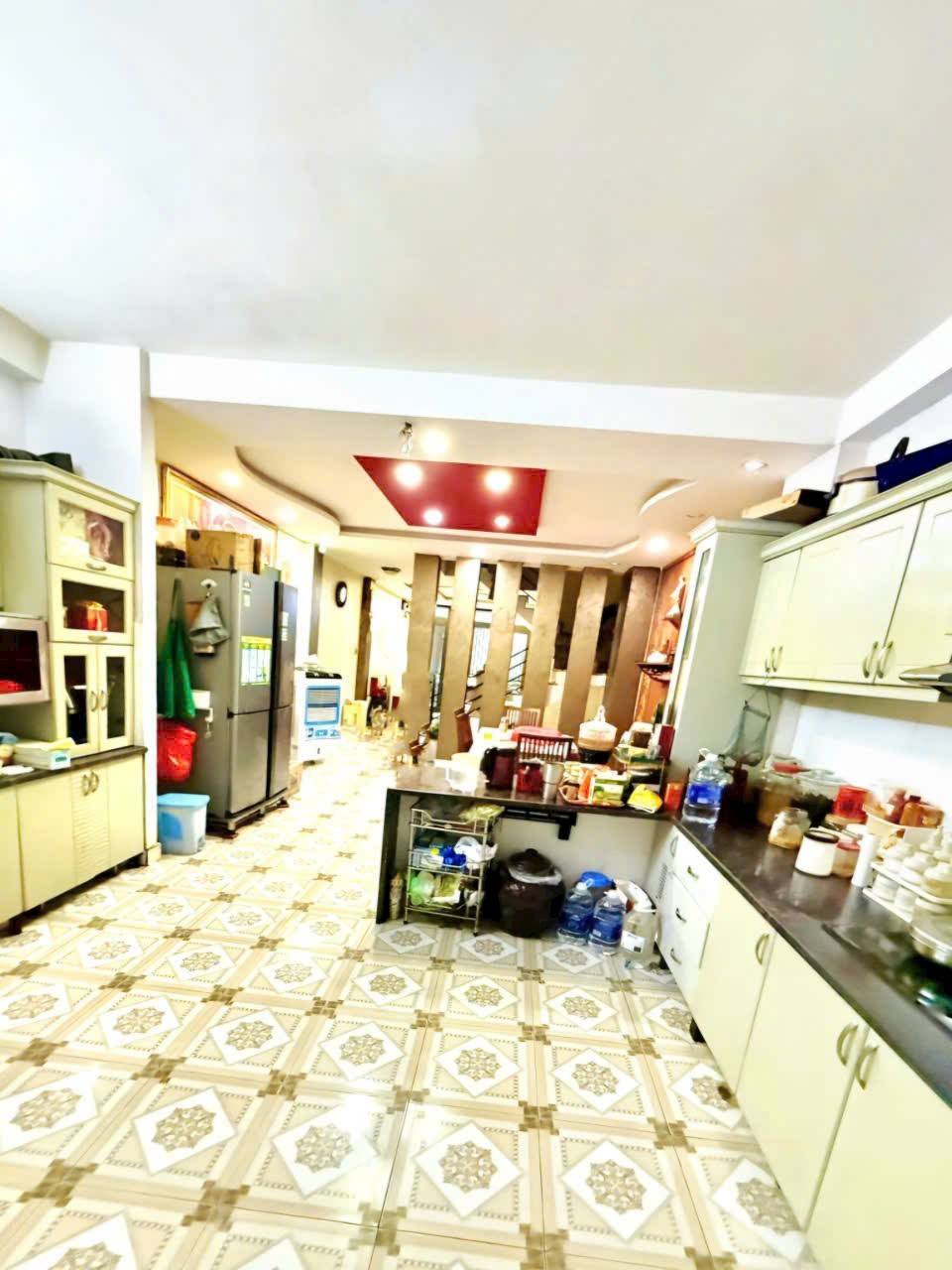 Nhà mặt tiền VIP Lũy Bán Bích 5 tầng đẹp lung linh, giảm sốc gần 2 tỷ