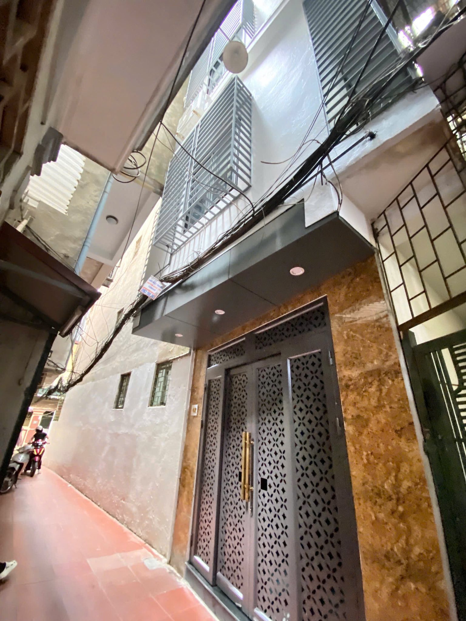 Bán nhà Láng, Đống Đa, 4 tầng mới đẹp, ngõ rộng thoáng, sổ đỏ sẵn sàng