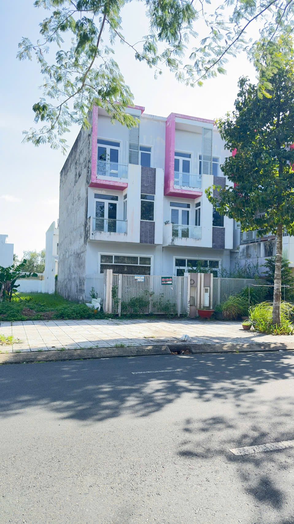 Bán cặp nhà thô tại Phường 24, Rạch Giá, Kiên Giang, tọa lạc tại vị trí đắc địa