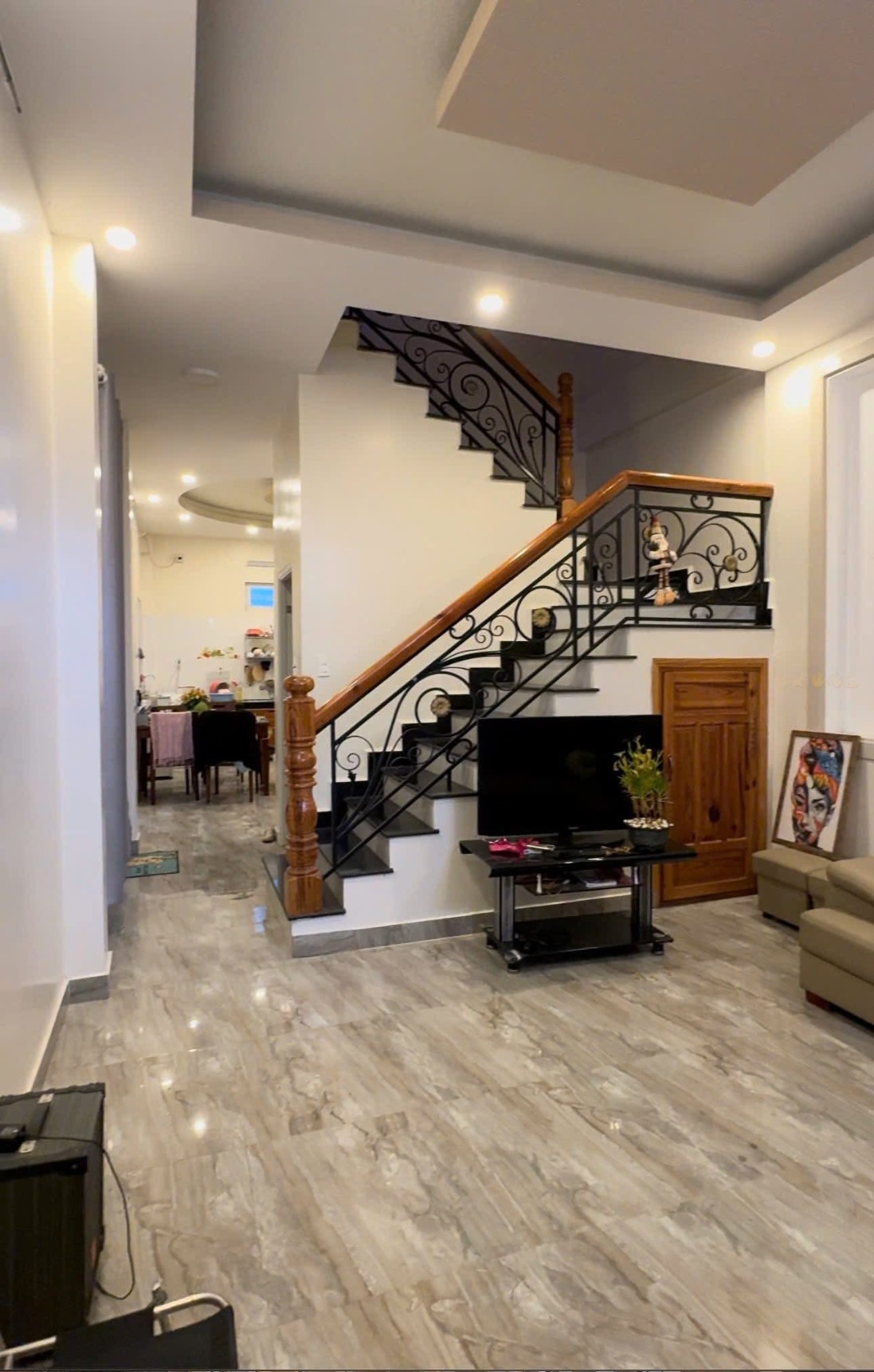 Nhà Triệu Việt Vương, Đà Lạt 3 tầng, 4 ngủ, sổ riêng, 53.2m², giá 6 tỷ