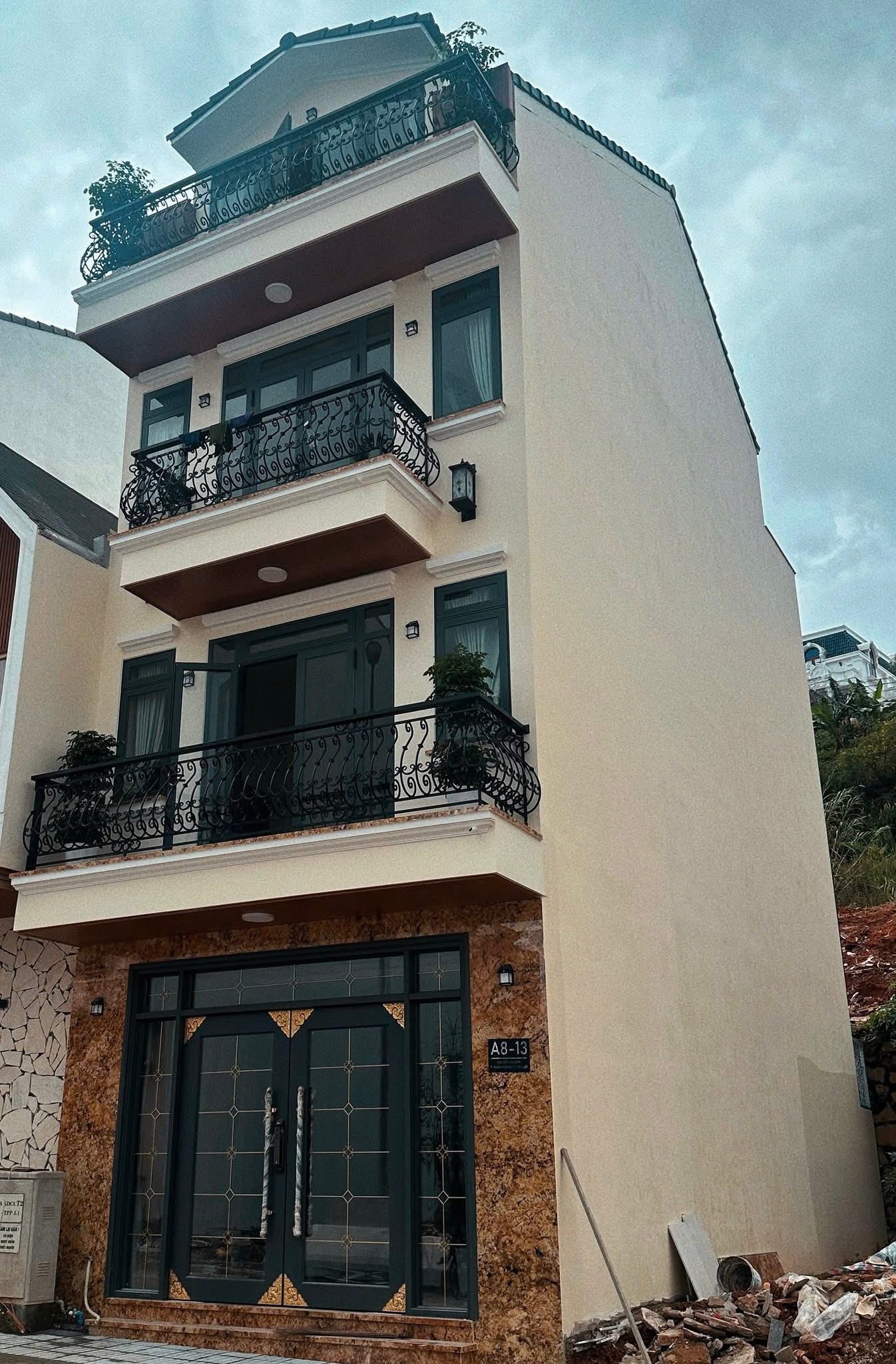 Nhà 5m mặt tiền, 5 ngủ full nội thất cao cấp tại phường 4, Đà Lạt, giá 8.7 tỷ