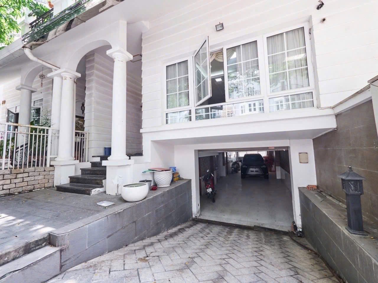 Bán villa Saigon Pearl đẳng cấp thượng lưu, view Landmark 81 - Giá chỉ 98 tỷ!