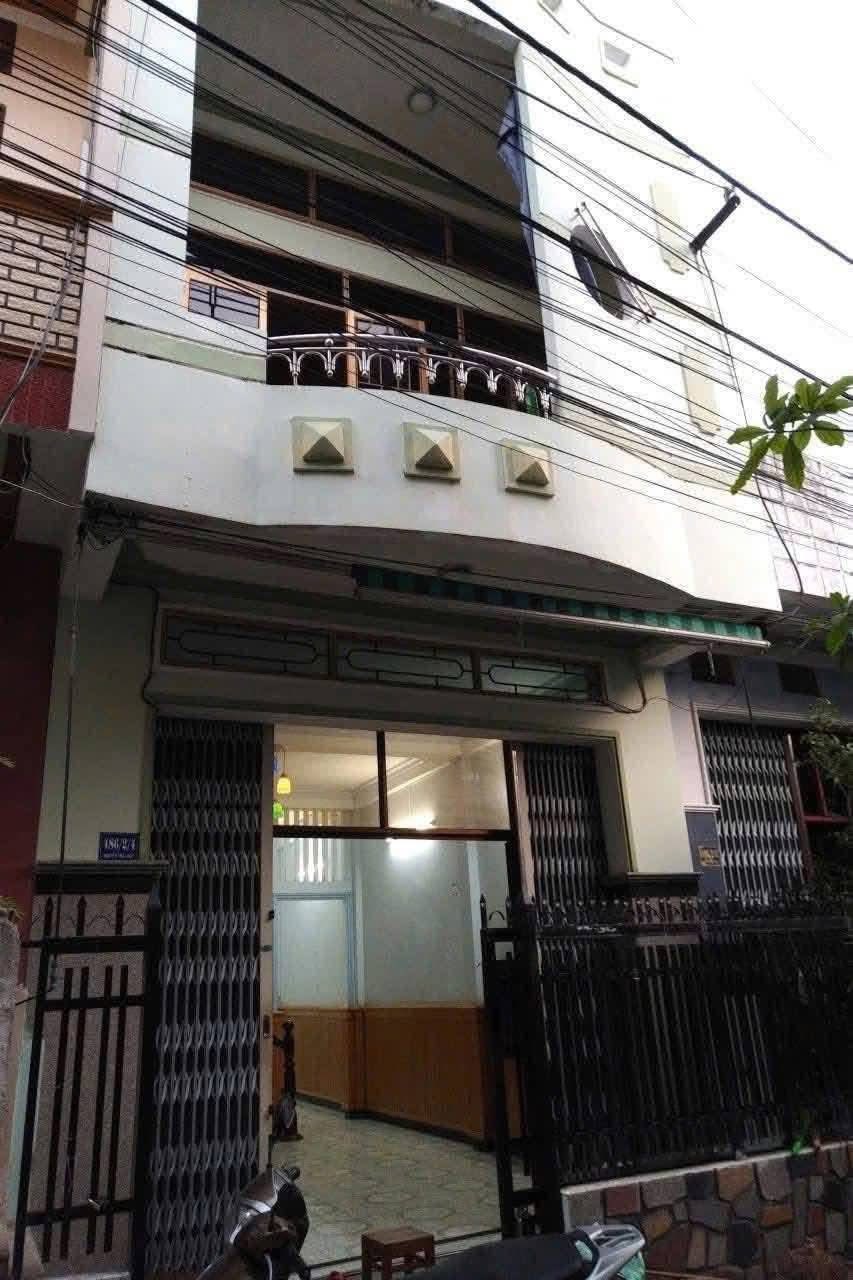 Nhà đẹp lung linh, sẵn sàng đón chủ mới tại đường nội bộ 486/2/ Nguyễn Thái Học