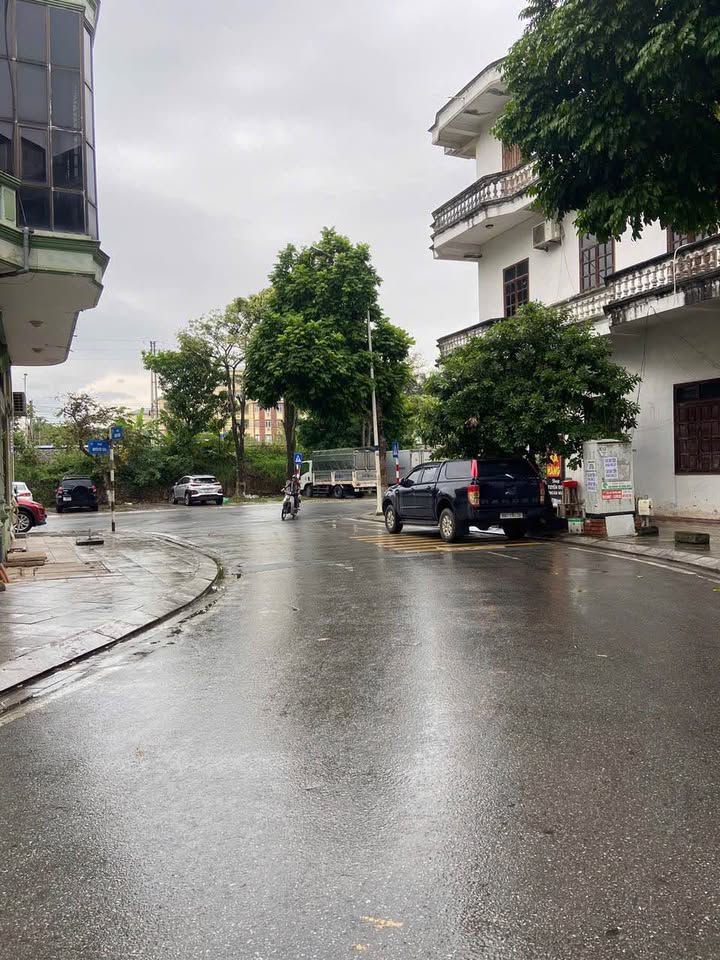 Bán đất kinh doanh mặt tiền rộng, vị trí đắc địa phố Đội Cấn, Vĩnh Yên