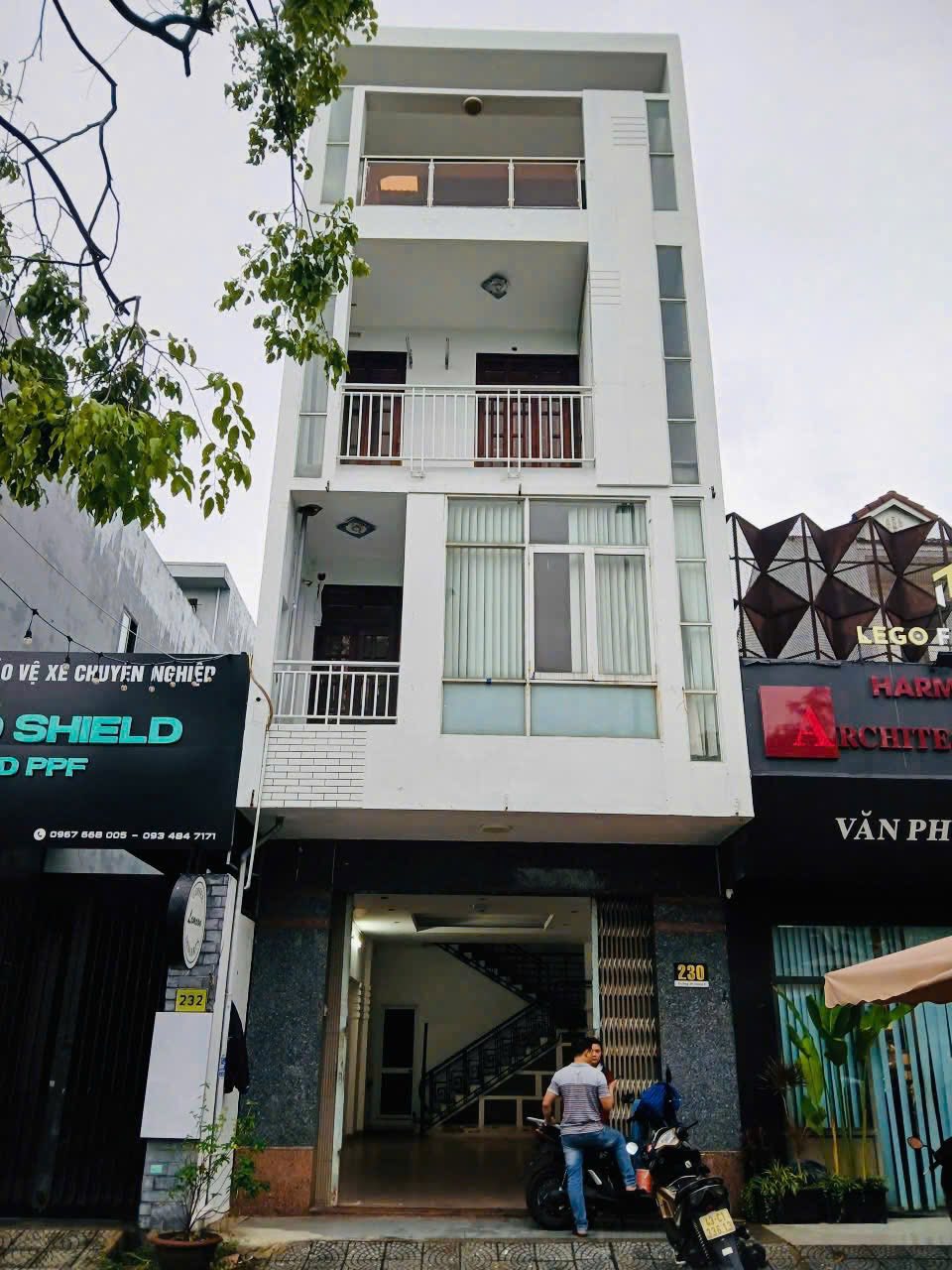 Siêu phẩm nhà 4 tầng cho thuê ngay trung tâm Đà Nẵng, địa chỉ 230 đường 30/4