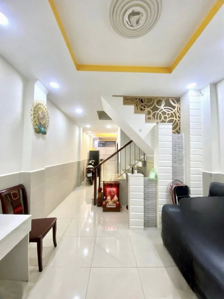 Bán nhà 3 tầng hẻm 5m Kinh Dương Vương, Quận 6 - 46.2m2 - giá 6.x tỷ