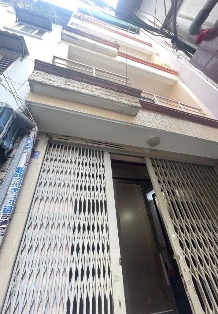 Bán gấp căn nhà 4 tầng kiên cố tại phường Diên Hồng, Quận 6, hẻm ba gác
