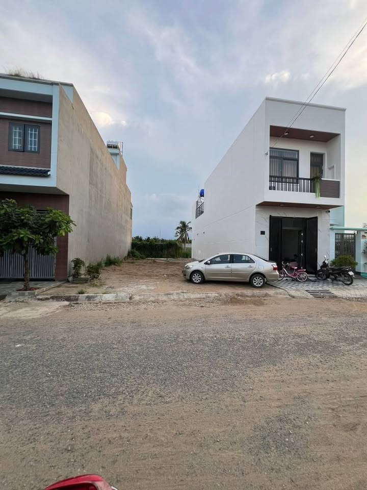 Chủ gửi bán hai lô đất nền tại khu dân cư Tỉnh Ủy, Phường 4, thành phố Tân An