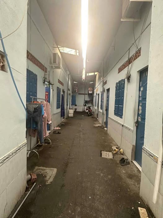 Nhà trọ 2 sổ riêng, 11m x 25m, 15 triệu/ tháng, giá 6 tỷ chốt gấp