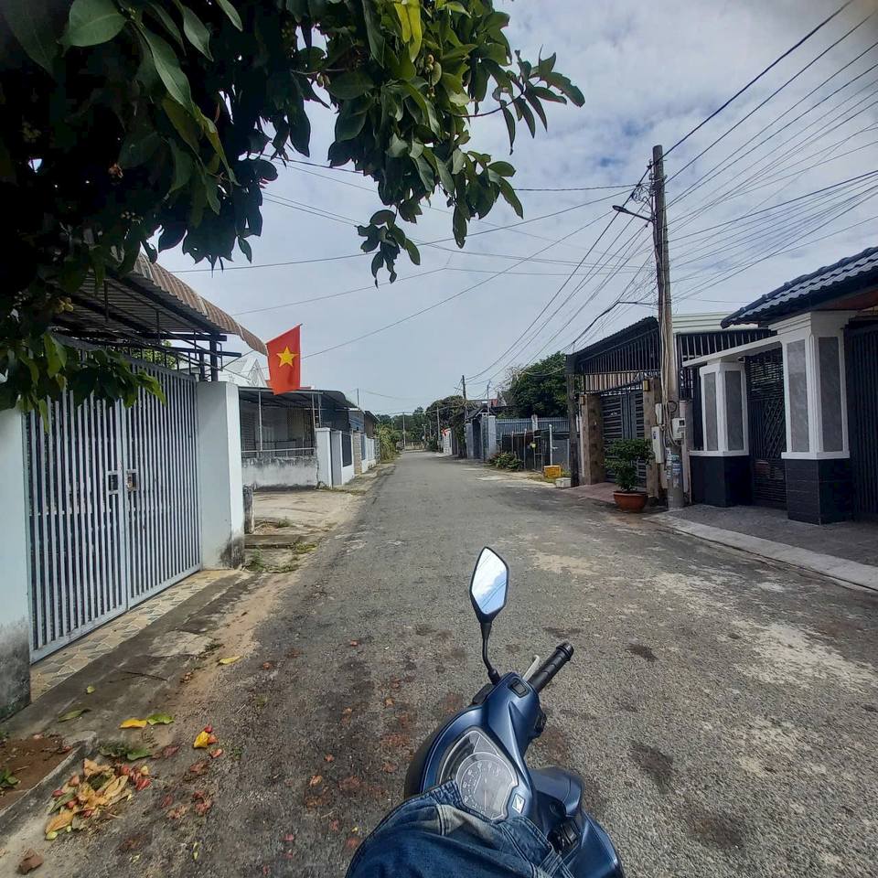 Bán dãy trọ gồm 8 phòng, tọa lạc tại nhánh đường số 3, phường Hòa Long, thành phố Bà Rịa