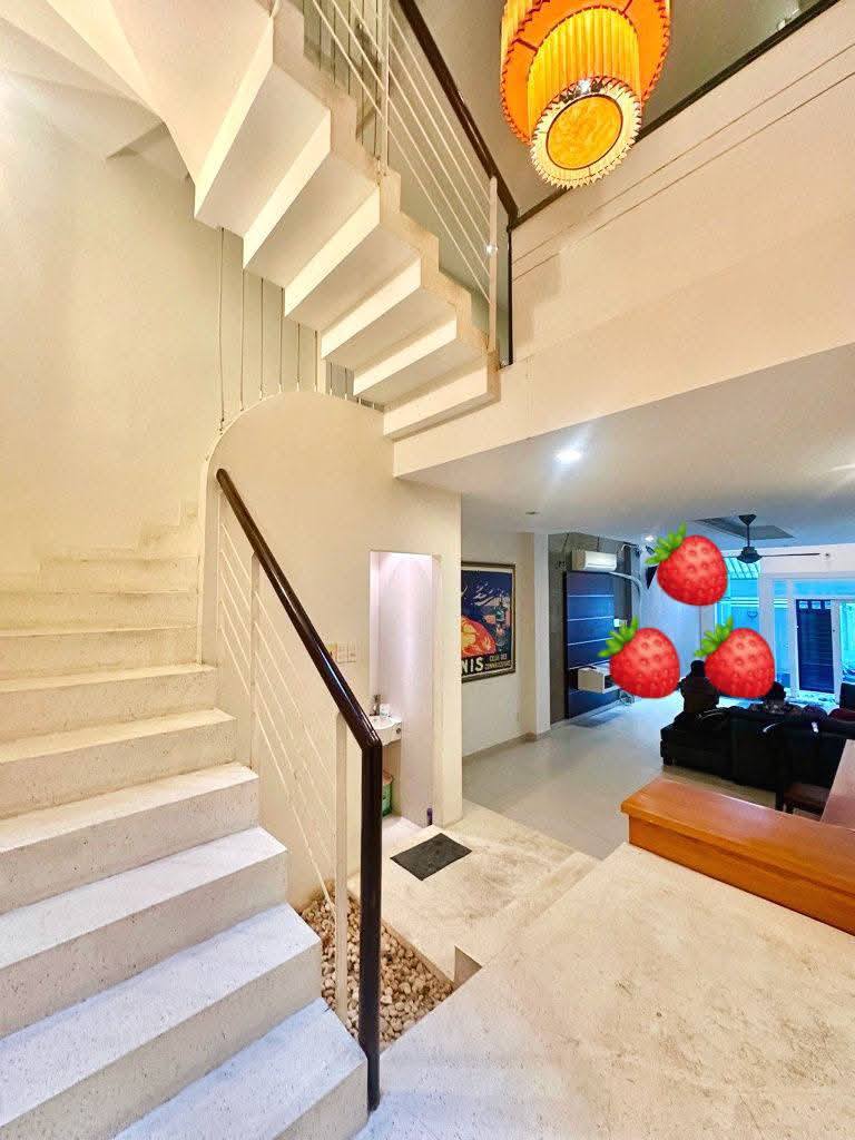 Bán nhà 6 tầng, 65m2, Quận 5, thành phố Hồ Chí Minh, có dòng tiền 600 triệu/năm