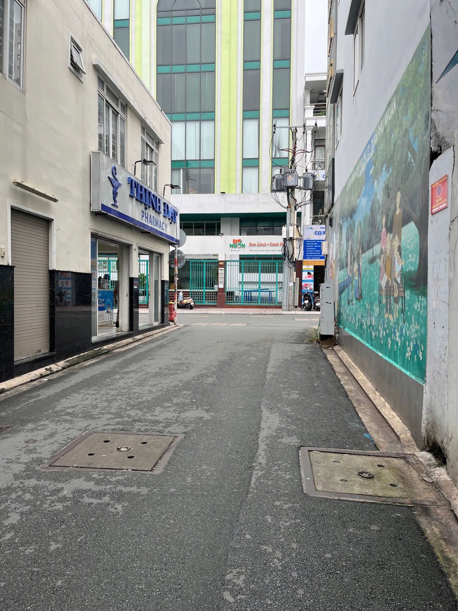 Cần bán gấp căn nhà siêu phẩm tại đường Huỳnh Văn Bánh, quận Phú Nhuận, thành phố Hồ Chí Minh