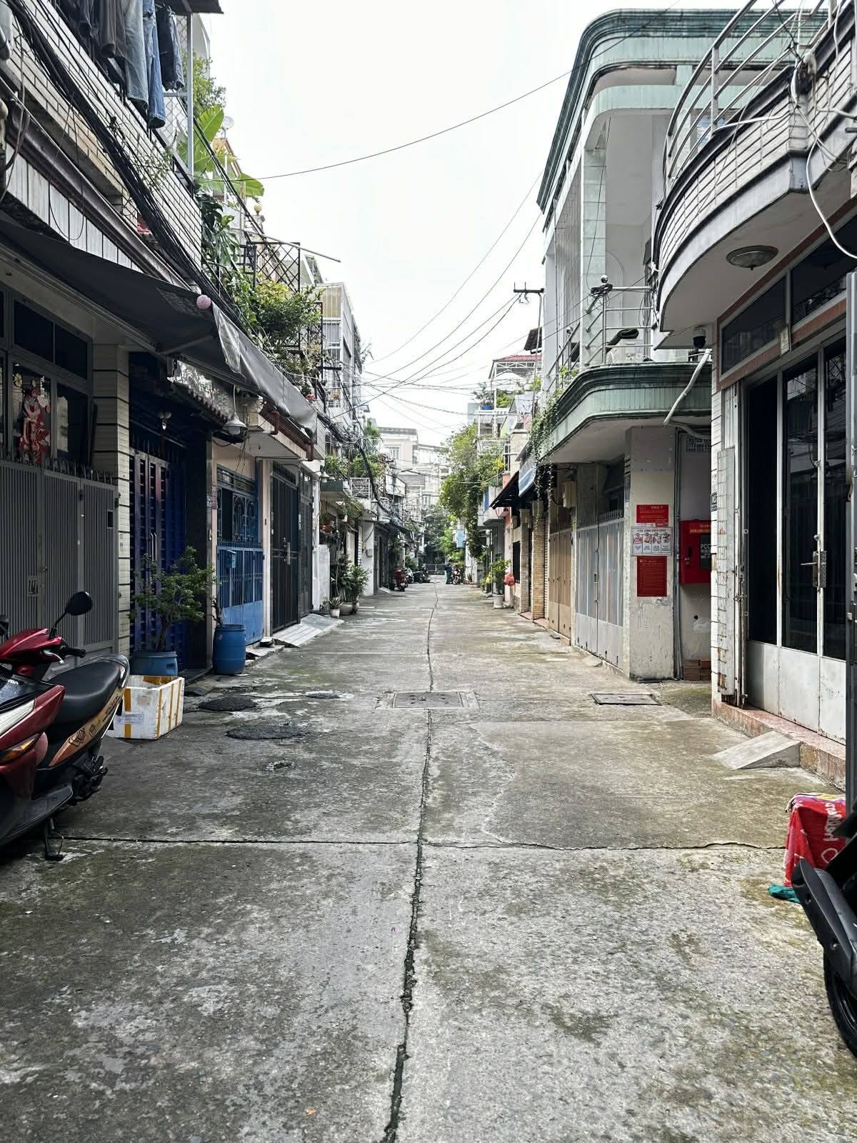 Bán nhà hẻm xe hơi rộng 8m đường Cách Mạng Tháng 8, Tân Bình, 50m², 2 tầng, 3 phòng ngủ, giá 7,5 tỷ