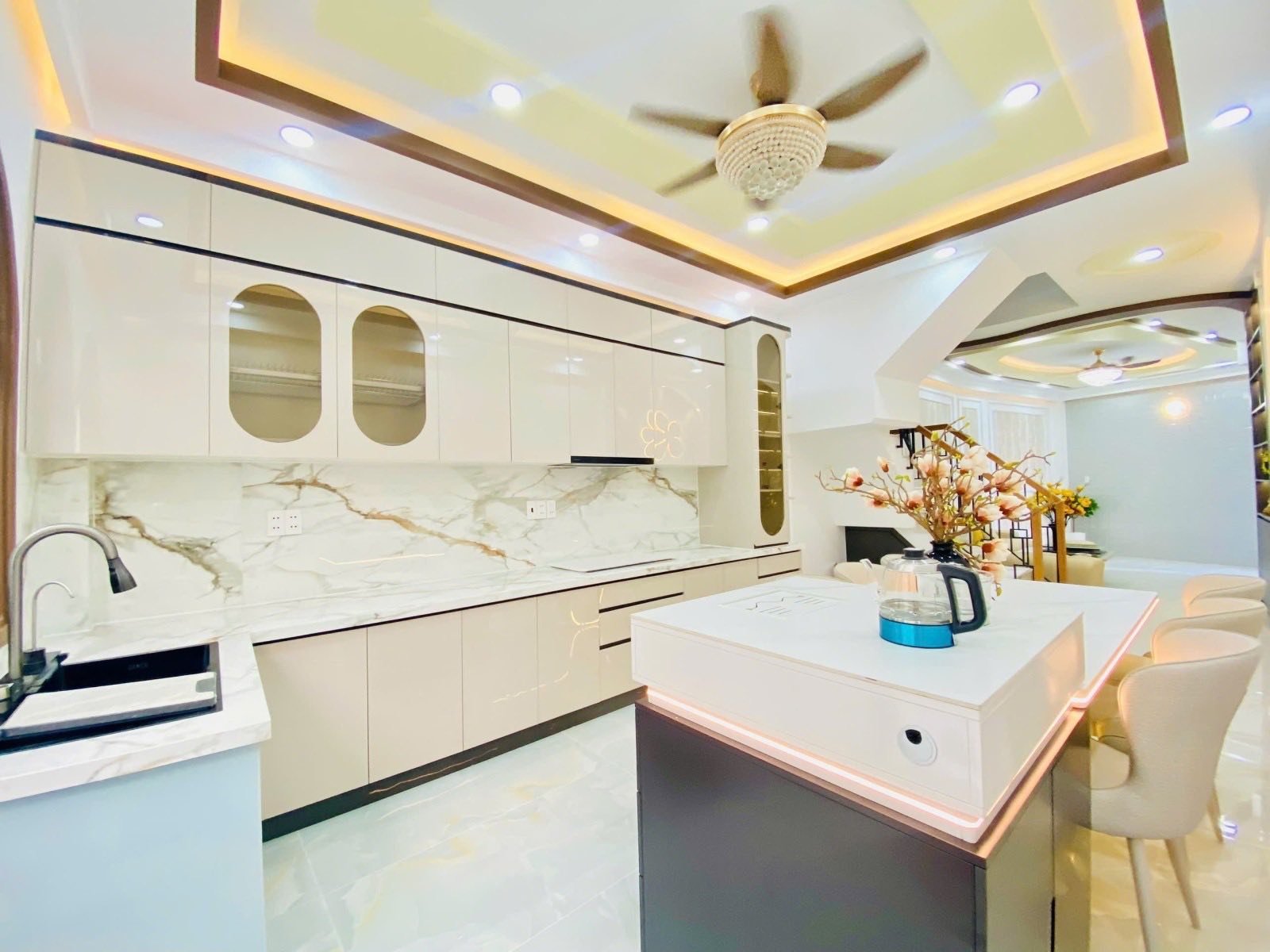 Nhà 5 tầng mới keng, 5 ngủ, 4 vệ sinh, 55m2, full nội thất, trung tâm Quận 10 - 10.85 tỷ