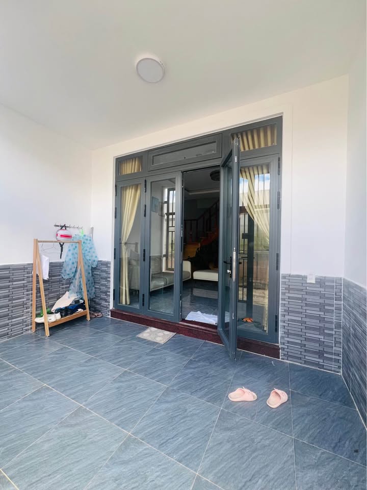 Nhà 3 phòng ngủ kiên cố, 55m2, 2,3 tỷ tại Lữ Gia, Đà Lạt