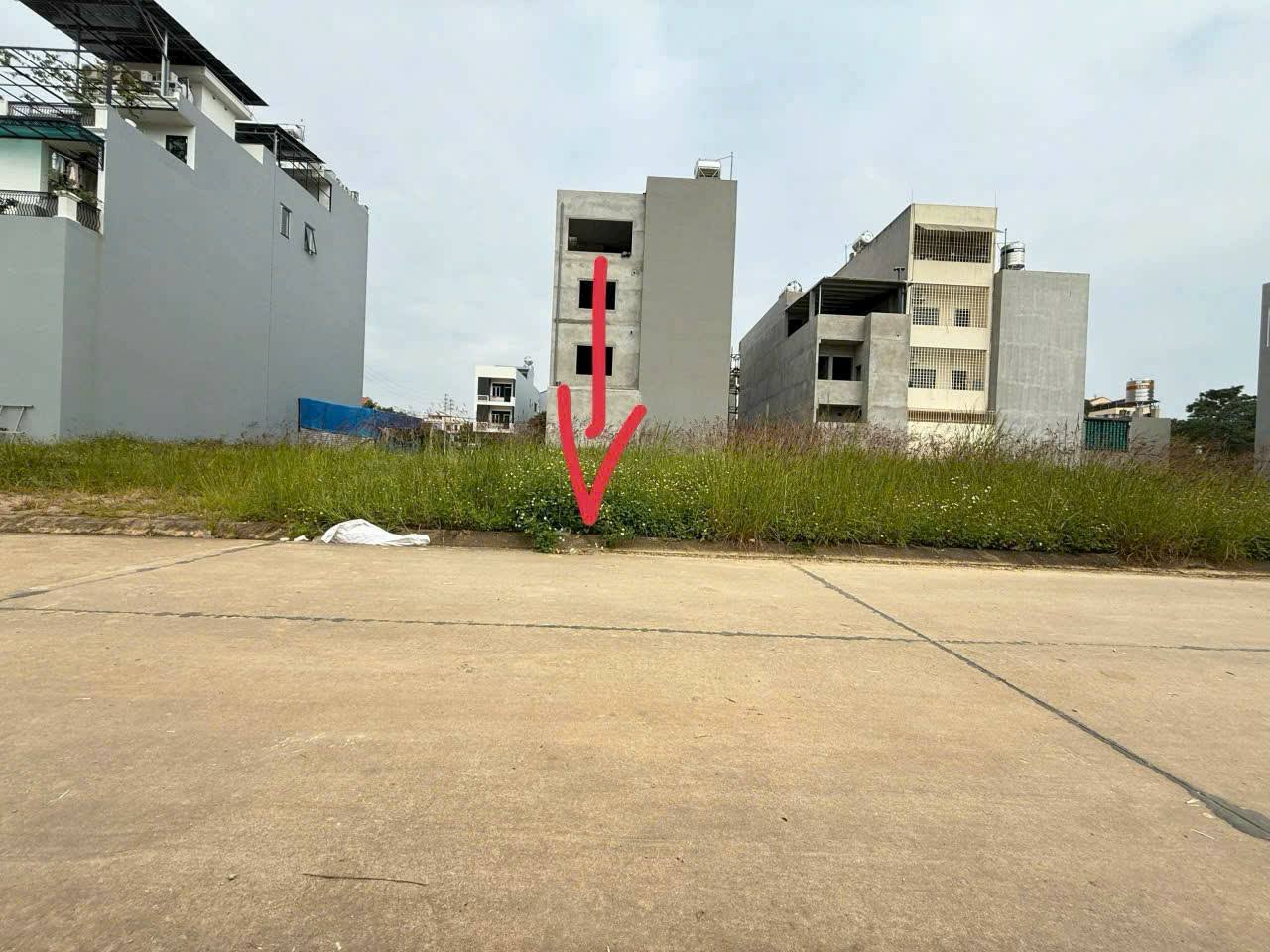 Bán đất Lạng Sơn, 96m2, mặt tiền 5m, hướng Đông Nam, giá 2.55 tỷ