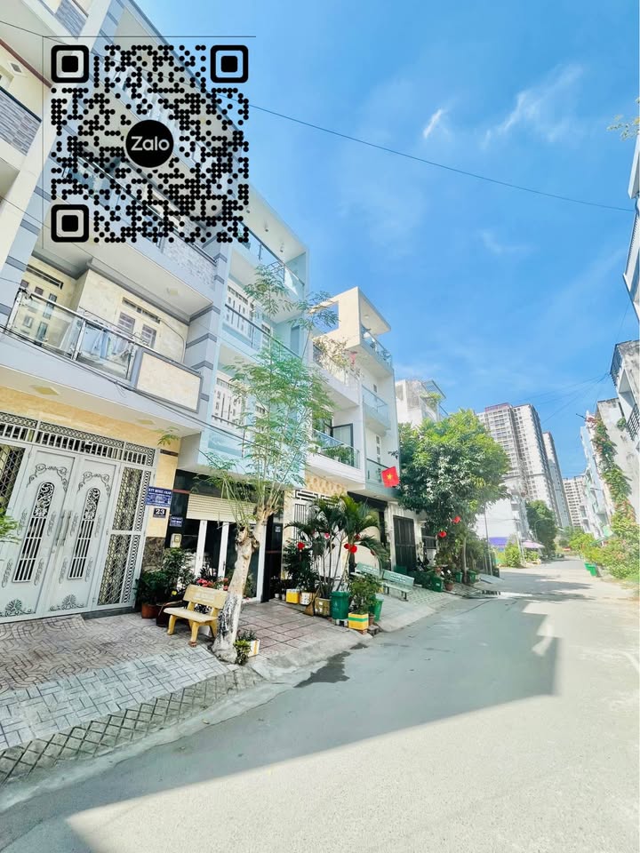 Nhà 4 tầng Bình Tân, đường 10m, 4 phòng ngủ, sân thượng, giá sốc 8,3 tỷ