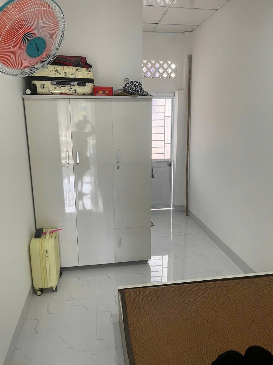 Bán nhà cấp 4 Hòn Rớ 1, hai mặt tiền, gần biển, chỉ 2.85 tỷ