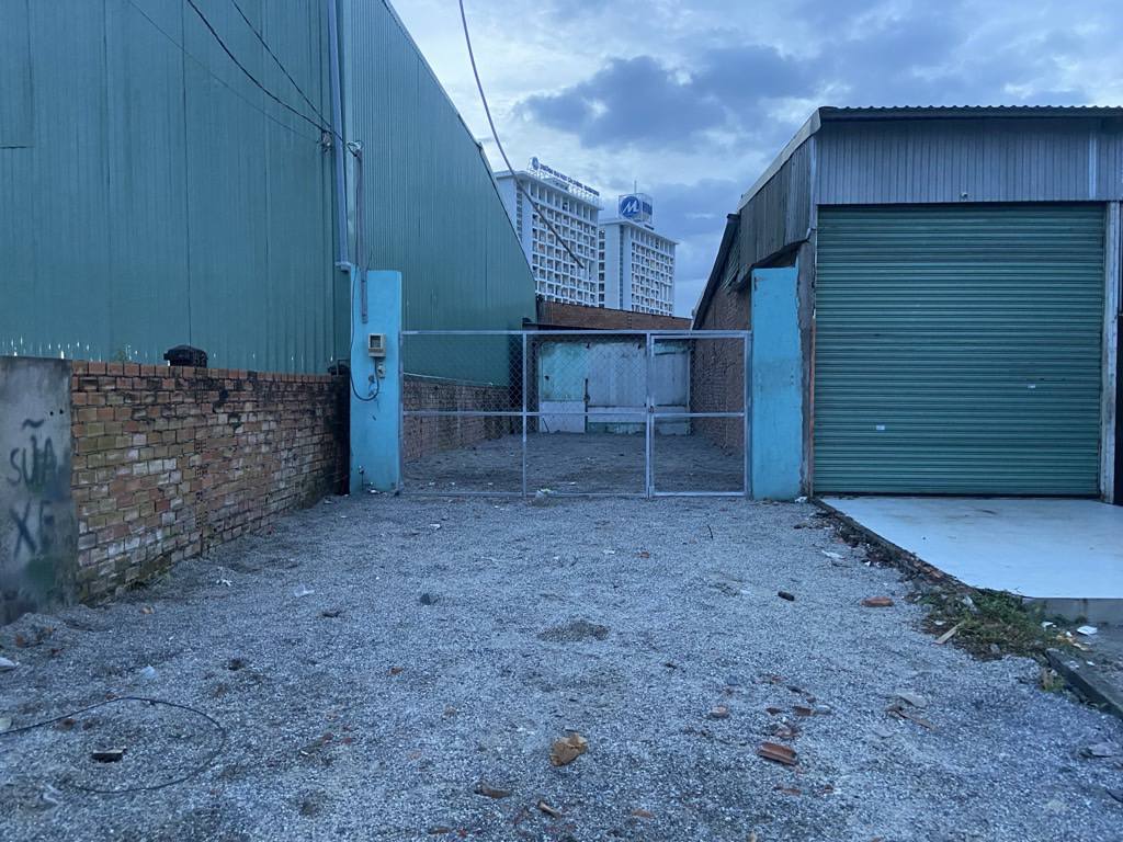 Bán mảnh đất vàng Lã Xuân Oai, đối diện Đại học Tài chính - Marketing, sổ hồng trao tay, giá 13,2 tỷ