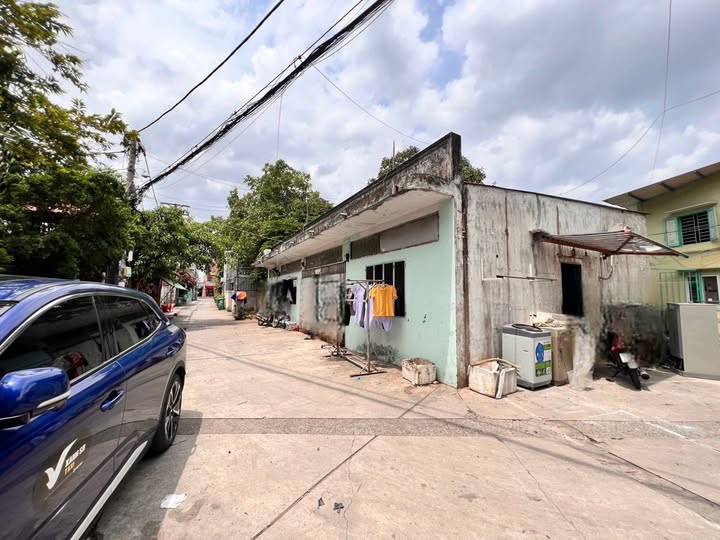 Nhà góc 120m² nhỉnh 6 tỷ, có 4 phòng trọ hái ra tiền, ngay Lê Trọng Tấn