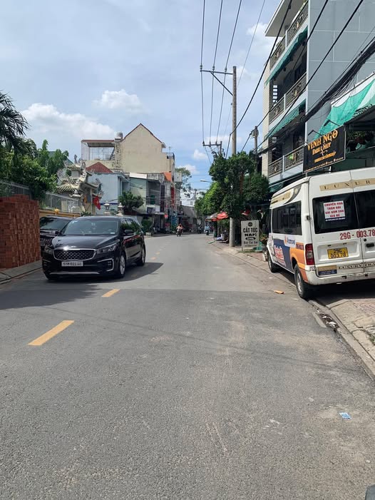 Nhà Vinhome Quận 9 3,5 tỷ, hẻm xe hơi, ngang 4m, sẵn sàng đón bạn