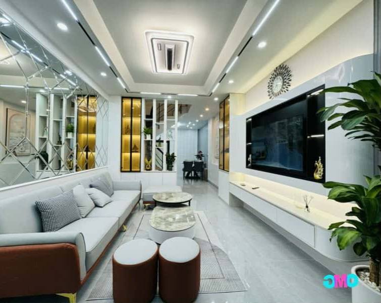 Nhà Văn Phú siêu xịn, 36m² full nội thất, ô tô đỗ cửa, giá chỉ 7,6 tỷ