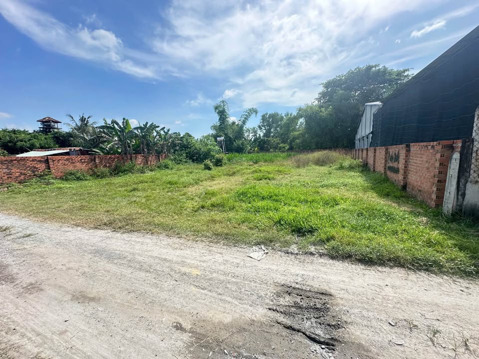 Bán đất vườn 20x40m, sổ đỏ thổ cư, gần chợ Trảng Bàng, Tây Ninh