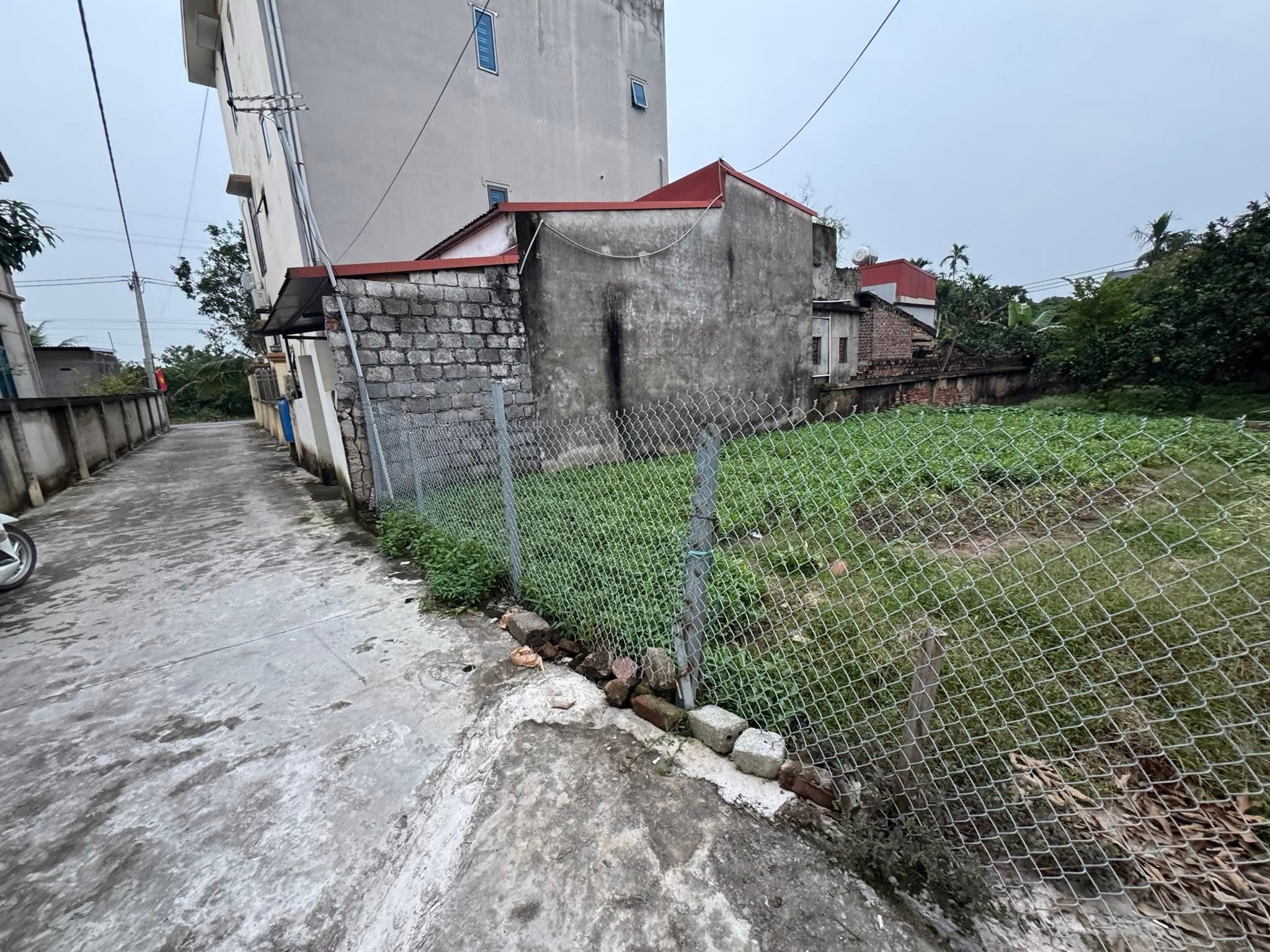 Lô đất vàng 93,6m2 Phú Xuyên, giá rẻ bất ngờ, sổ đỏ trao tay