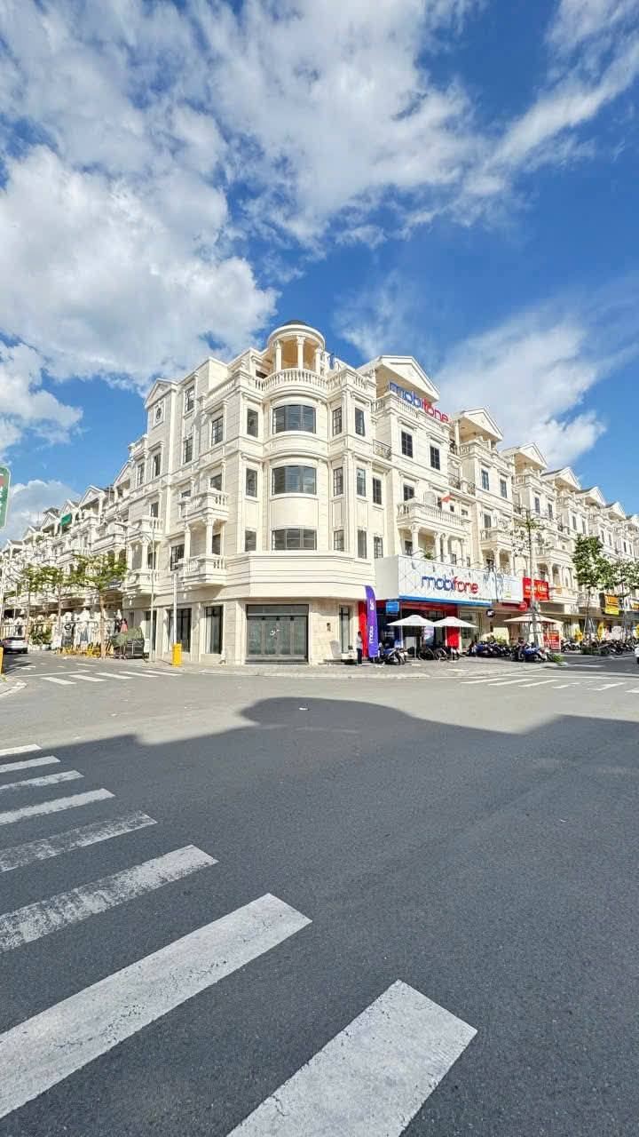 Siêu phẩm căn góc đường số 3, Cityland Park Hill, Phường 10, Gò Vấp, giá 90 triệu/tháng