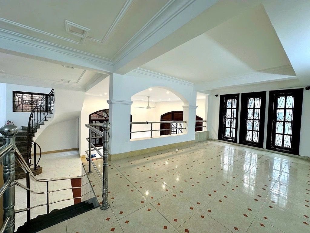 Biệt thự 150m² 4 tầng, 12 phòng, hẻm xe hơi Nguyễn Hữu Cảnh, Bình Thạnh