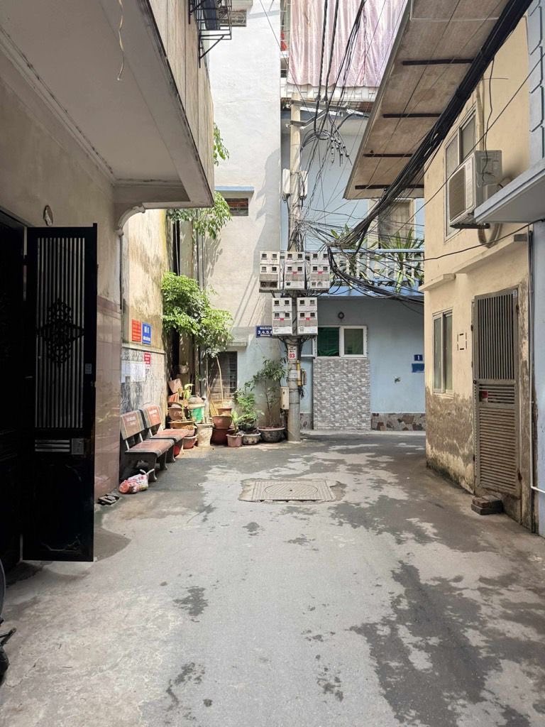 Siêu phẩm nhà 4 tầng bê tông cốt thép chắc chắn tại Chiến Thắng - Văn Quán, Hà Nội