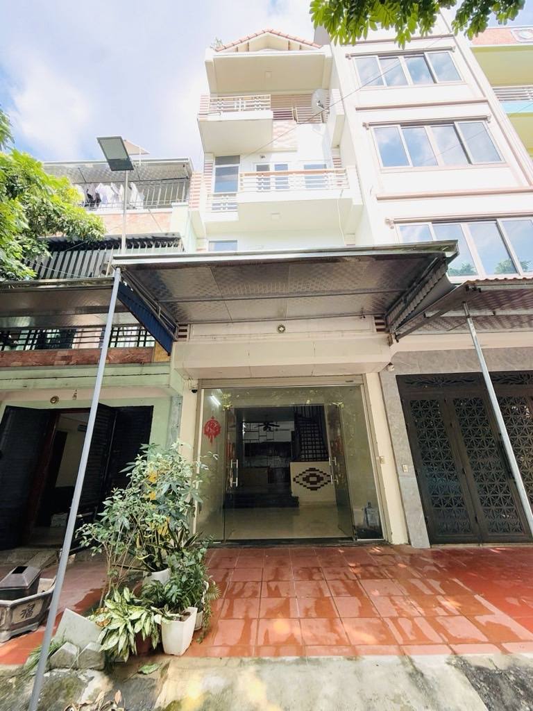 Nhà 4 tầng phân lô, vỉa hè rộng, kinh doanh tốt tại KĐT Đô Nghĩa, Hà Đông