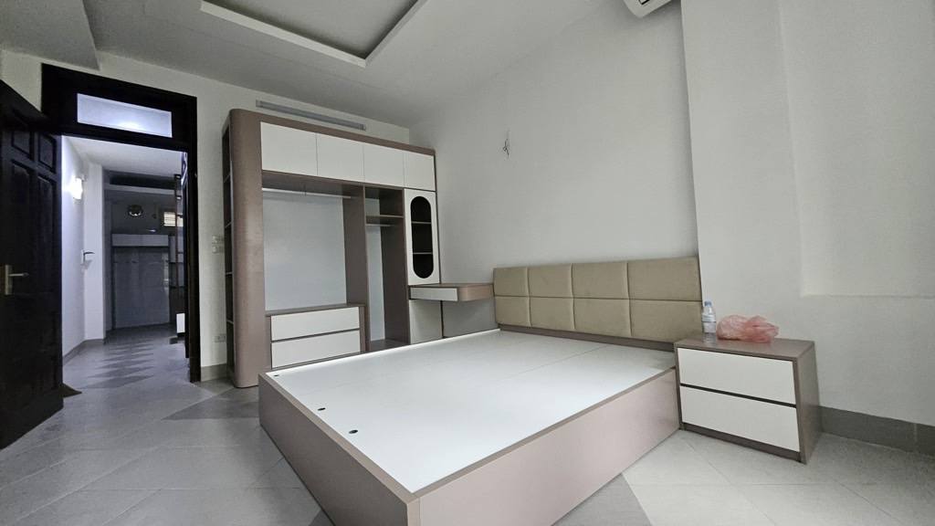 Nhà 5 tầng phố Ao Sen, Thanh Trì, kinh doanh sầm uất, ô tô tránh, giảm sâu 1.5 tỷ