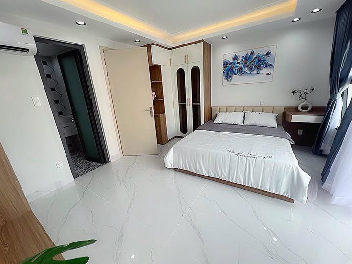 Nhà 3 tầng 90m2 ngang 5m, Hoàng Hoa Thám, Gò Vấp