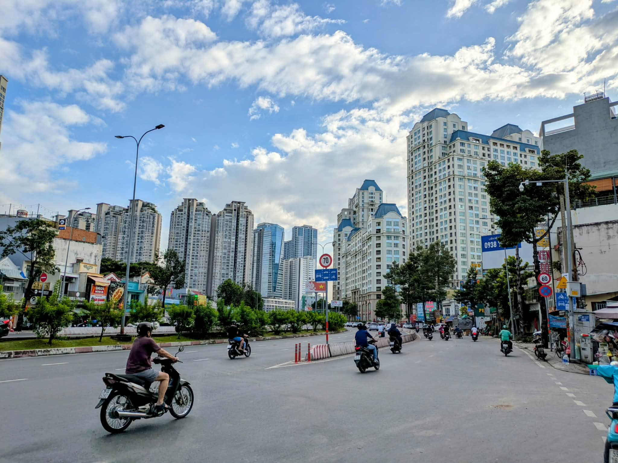 Nhà 97m² Gò Vấp - gần Landmark 81, hẻm xe tải, giá 9,5 tỷ