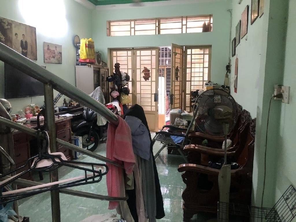 Nhà hẻm xe hơi Cách Mạng Tháng Tám, Quận 10 36m2, 2 tầng, giá nhỉnh 6 tỷ, hàng xóm thân thiện, pháp lý chuẩn