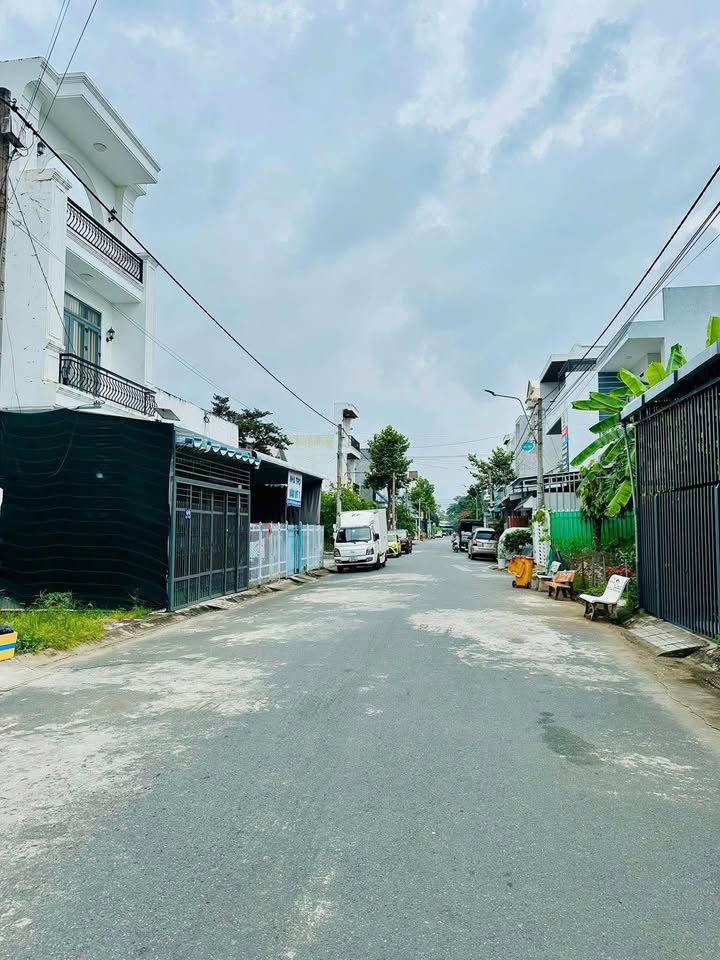 Bán nền khu Sao Mai, Long Xuyên - 102.5m² - Lộ lớn xe hơi