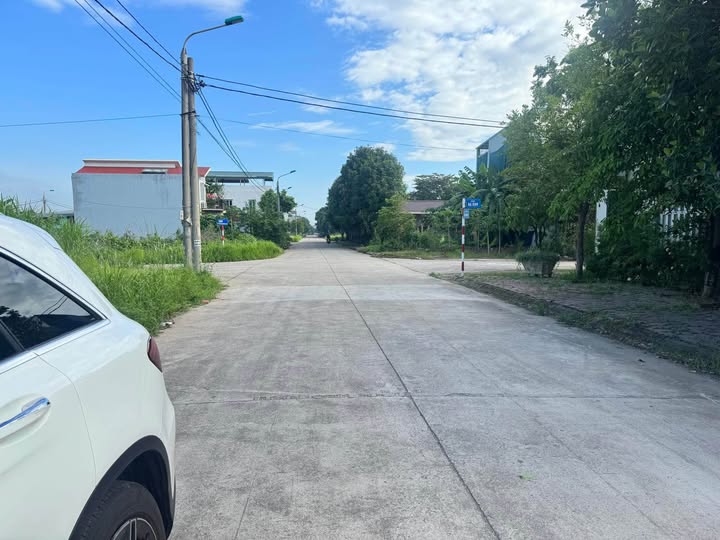 Bán nhanh ô đất 116m2 full thổ cư, hướng Đông Nam tại khu Hạ Bạn, Minh Nông, Phú Thọ